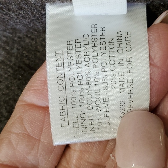 Trench coat with zip out lining  BY Gllery size med. Black/tan. Big pock… - Picture 10 of 14